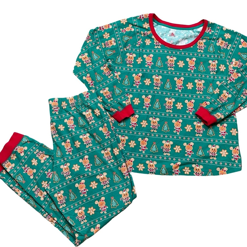 Disney Store Mickey Mouse & Friends Green Holiday Pajamas Set XL‎ Gingerbread